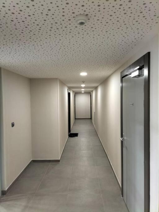 Appartement F2 de haut standing en hypercentre avec jardin privé à 270 m de la Gare de MANTES ! Mantes-la-Ville Exterior foto