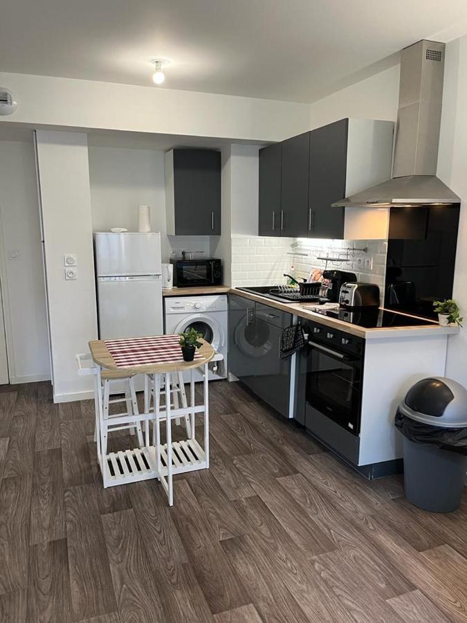 Appartement F2 de haut standing en hypercentre avec jardin privé à 270 m de la Gare de MANTES ! Mantes-la-Ville Exterior foto